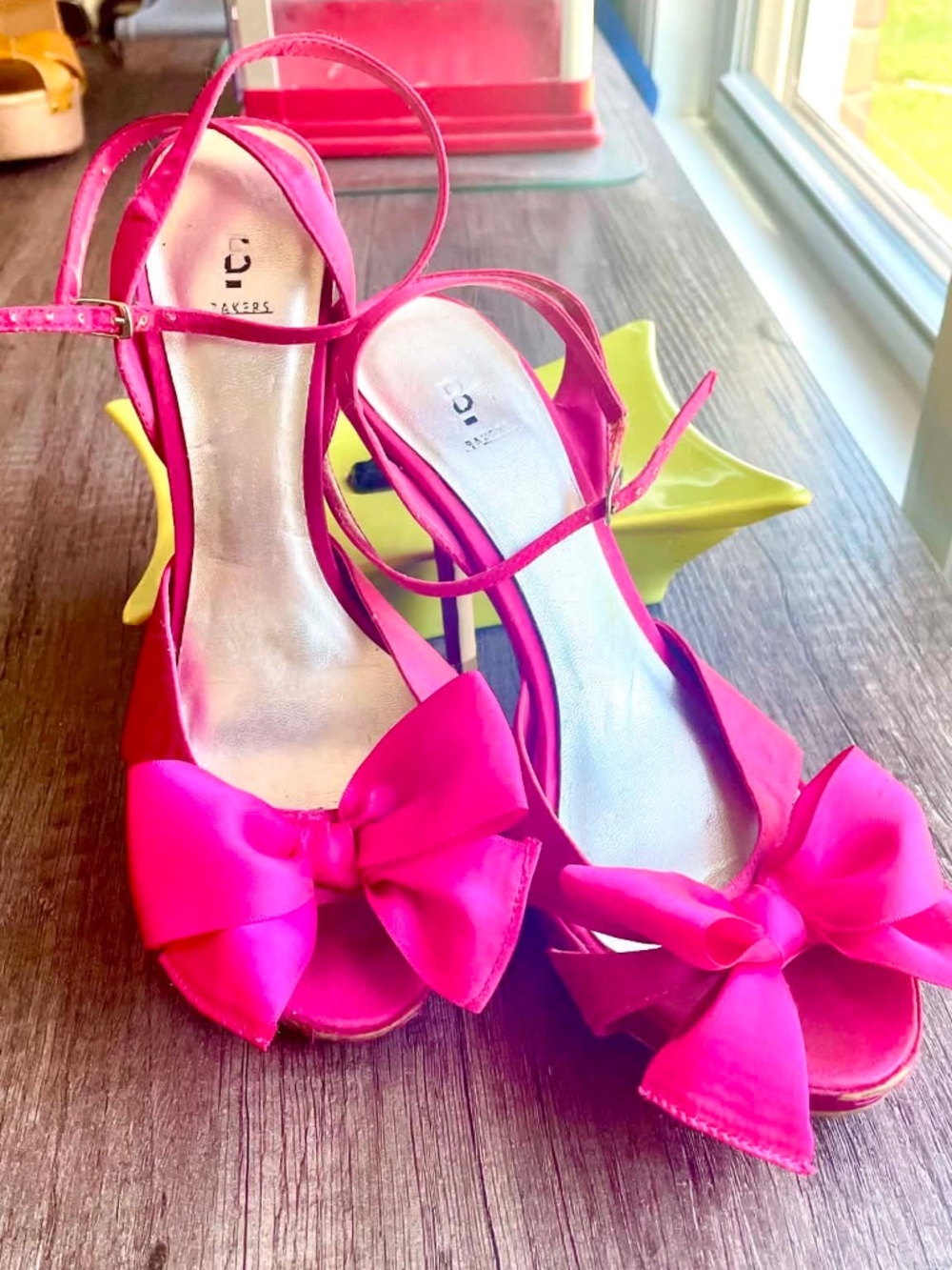 Bakers Hot Pink Bow Platform 7.5 heels Sandals – Pin-Up ankle strap